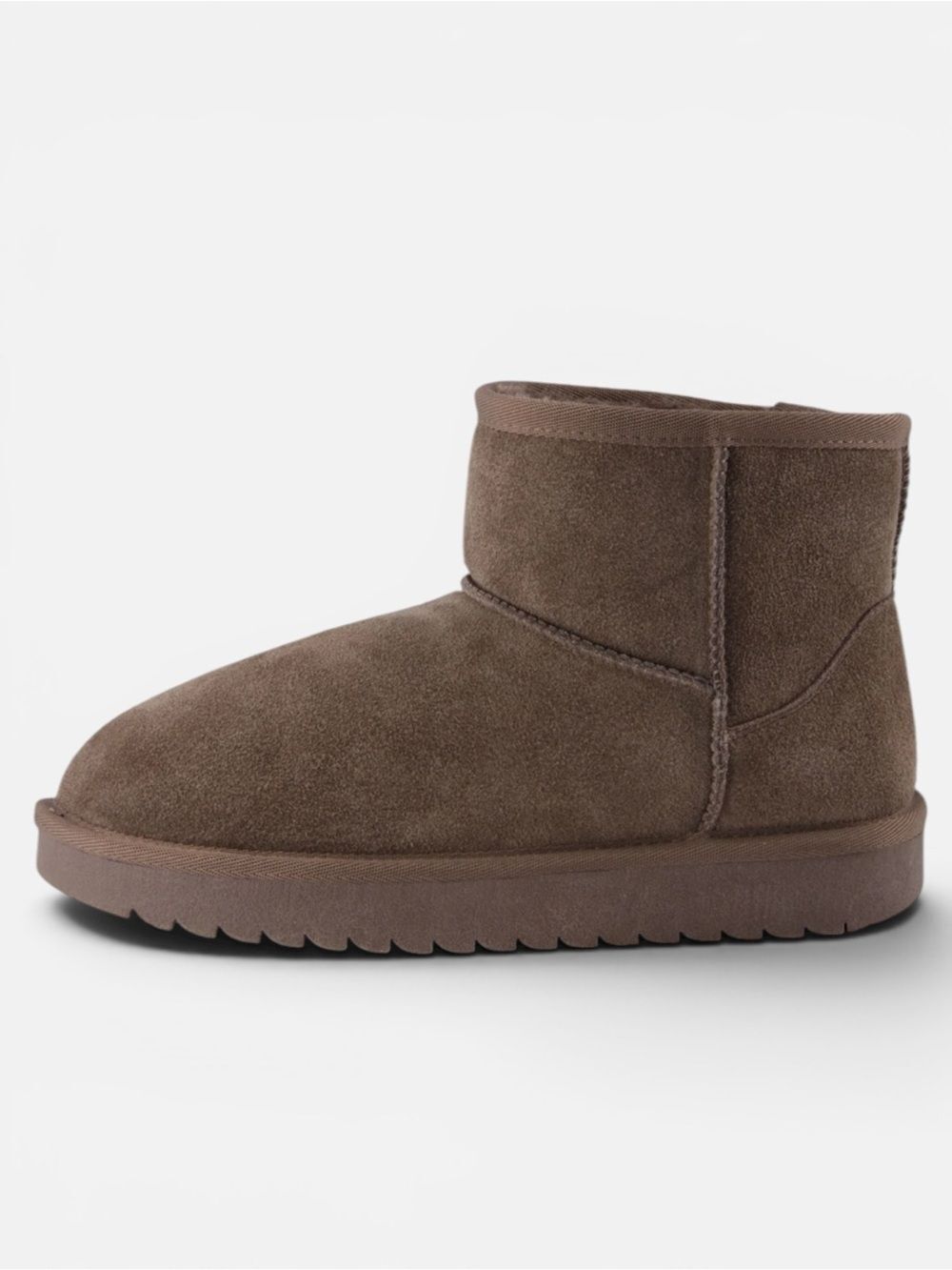 Cushionaire Hipster Cozy Ankle Boots in Taupe Size 7.5W